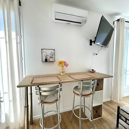 Proche Mer, Avec Terrasse Et Parking Apartment *