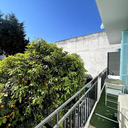 Appartement Proche Mer, Avec Terrasse Et Parking Nice