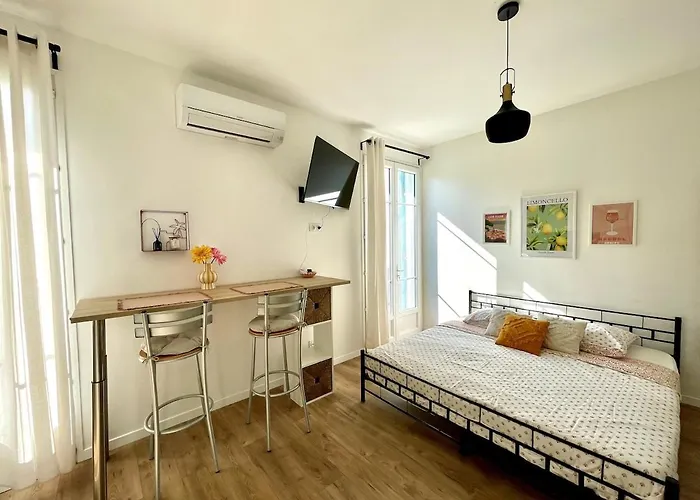 Апартаменты Proche Mer, Avec Terrasse Et Parking