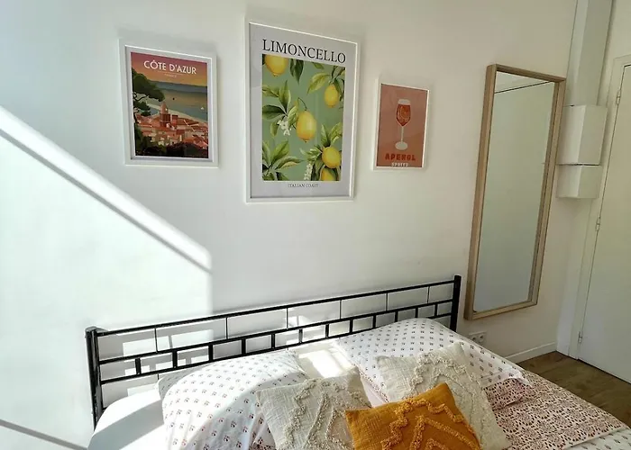 Proche Mer, Avec Terrasse Et Parking Апартаменты *